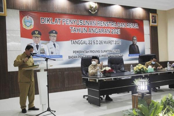 Diklat Penyusunan Renstra dan Renja bagi Aparatur, Edy Rahmayadi Tekankan Pentingnya Strategi Sektoral di Setiap OPD